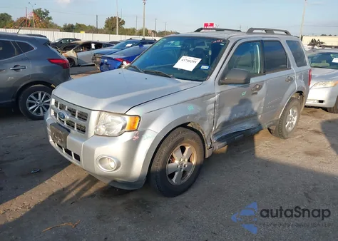 2012 Ford Escape Xlt z USA, uszkodzony, nr VIN 1FMCU9DG3CKB49679